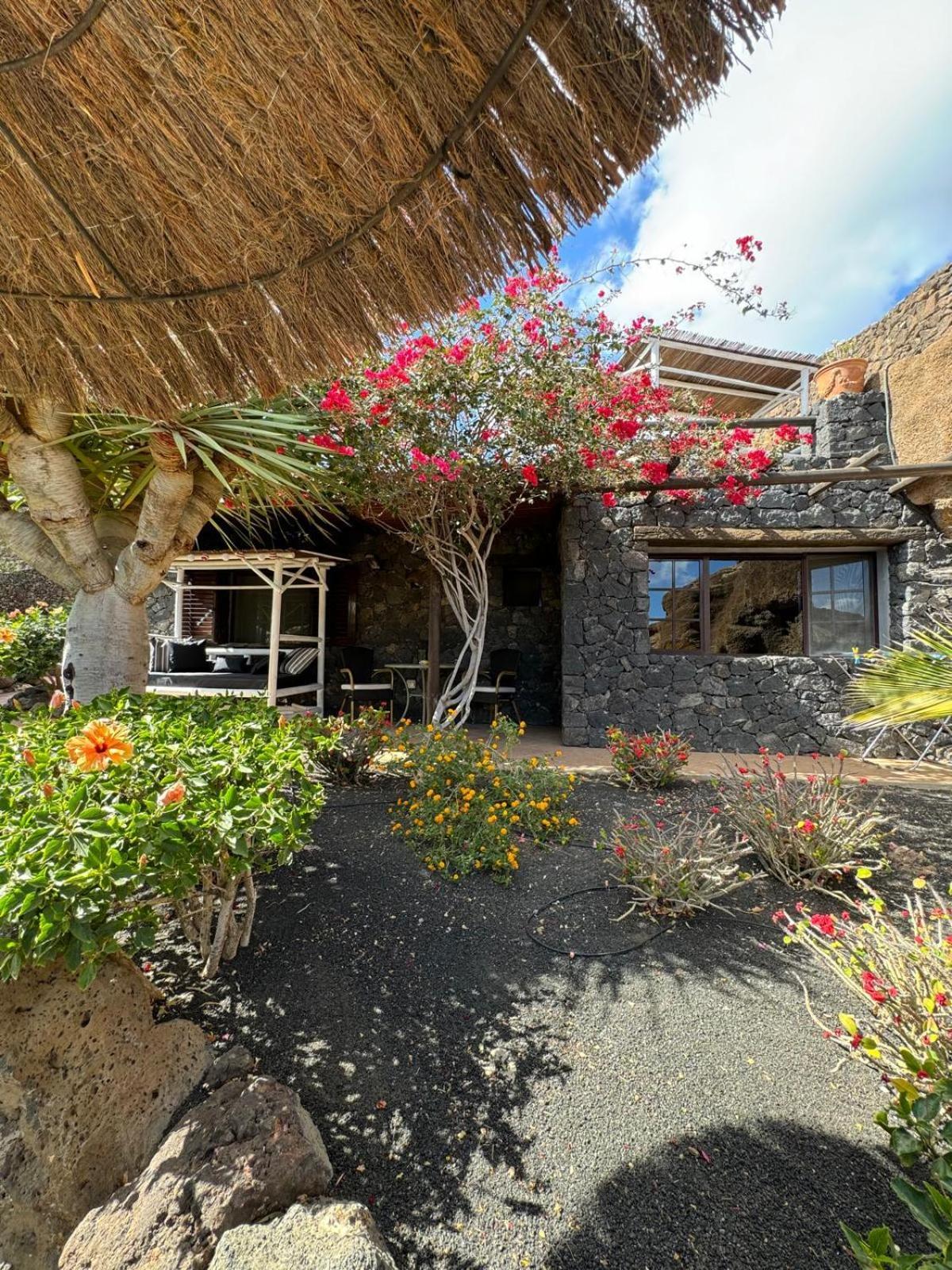 Castillo Lanzarote Villa Bailey - Luxury Villa - Pet Friendly With Heated Pool Ла-Асомада Экстерьер фото
