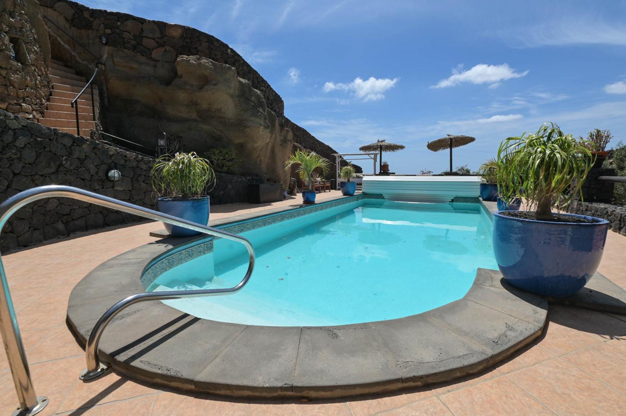Castillo Lanzarote Villa Bailey - Luxury Villa - Pet Friendly With Heated Pool Ла-Асомада Экстерьер фото